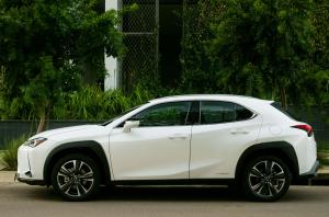 Lexus UX250h 2019 года  (ZA)